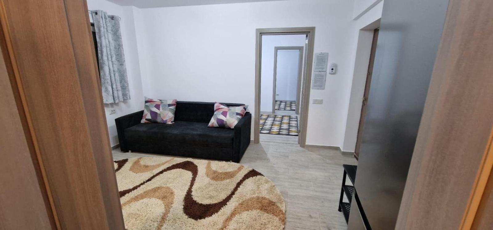 Apartament 3 Cam Grand Arena Bukarest Eksteriør billede