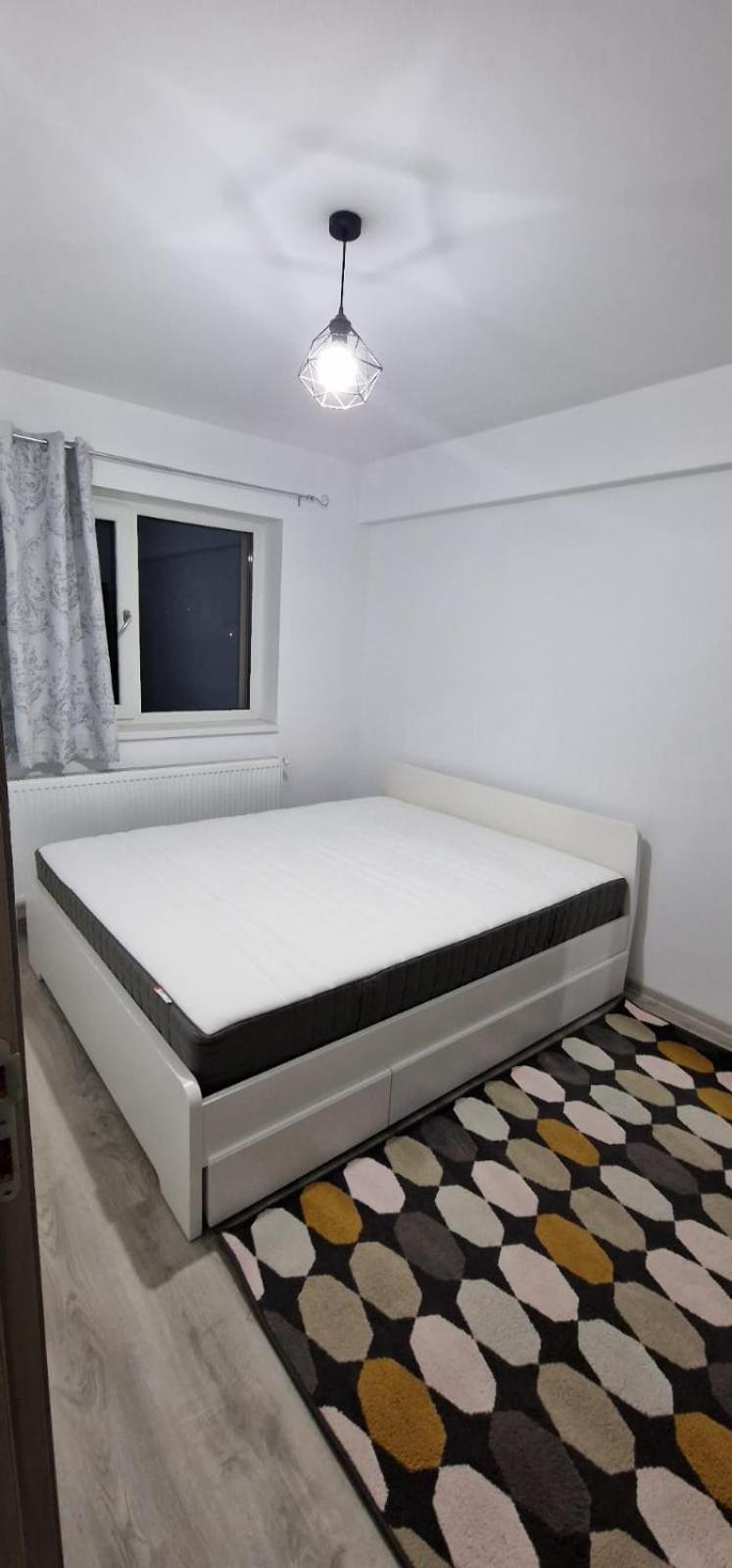 Apartament 3 Cam Grand Arena Bukarest Eksteriør billede