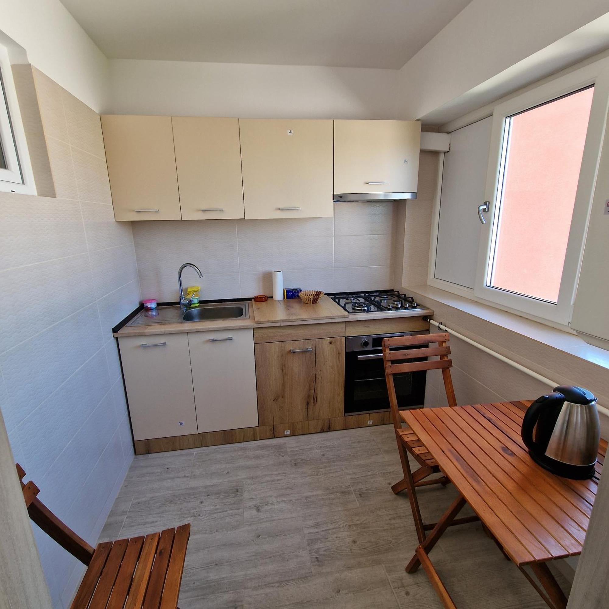 Apartament 3 Cam Grand Arena Bukarest Eksteriør billede